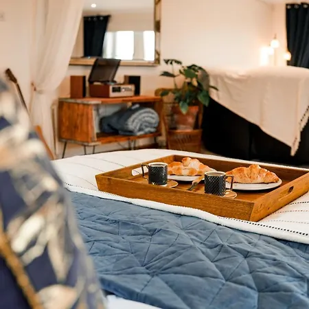 Spacious Sea-view Apt. Overlooking St Ives Bay Gwithian